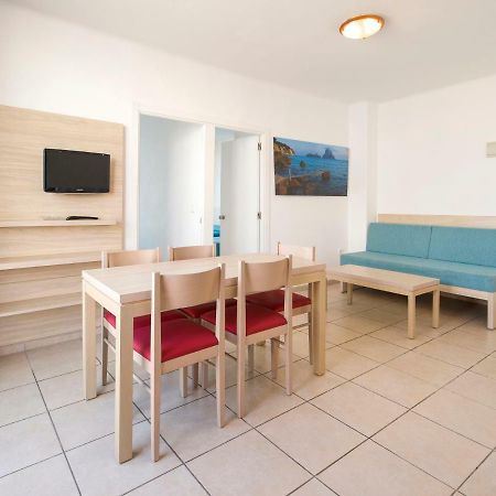 Apartamentos Tramuntana San Antonio  Exterior photo