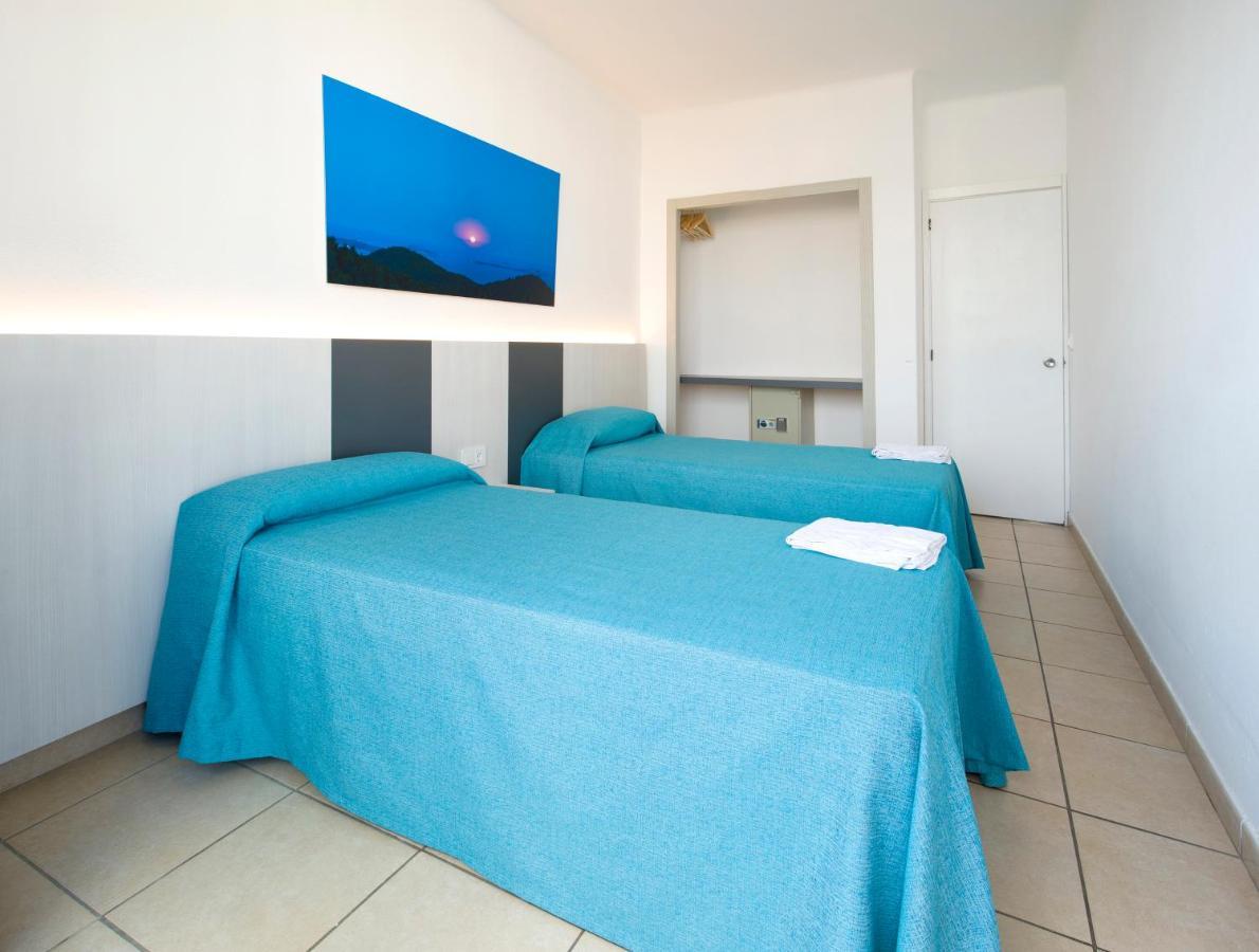 Apartamentos Tramuntana San Antonio  Exterior photo