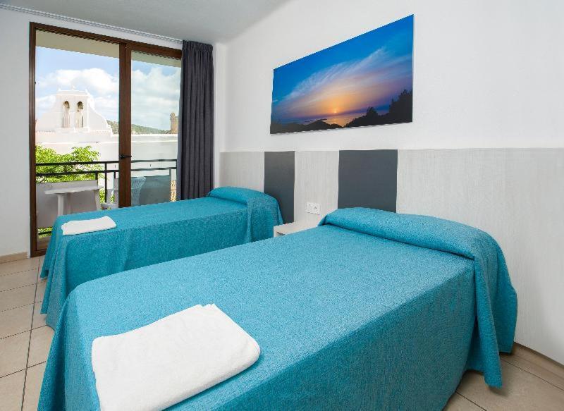 Apartamentos Tramuntana San Antonio  Room photo