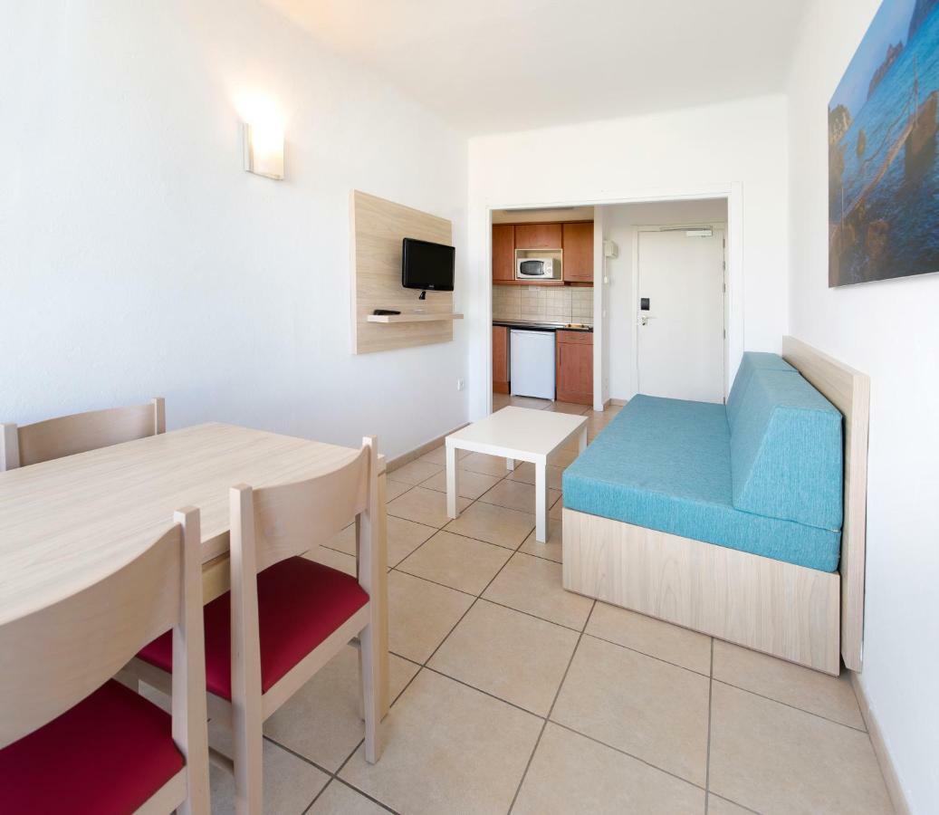 Apartamentos Tramuntana San Antonio  Exterior photo