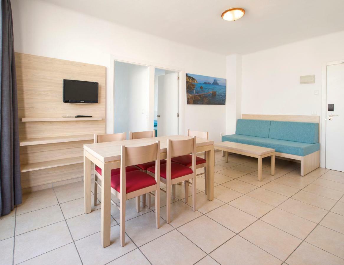 Apartamentos Tramuntana San Antonio  Exterior photo