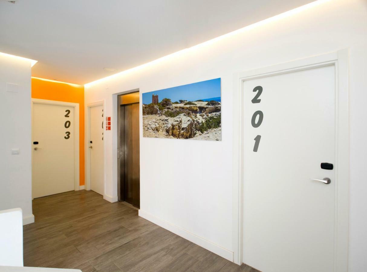 Apartamentos Tramuntana San Antonio  Exterior photo